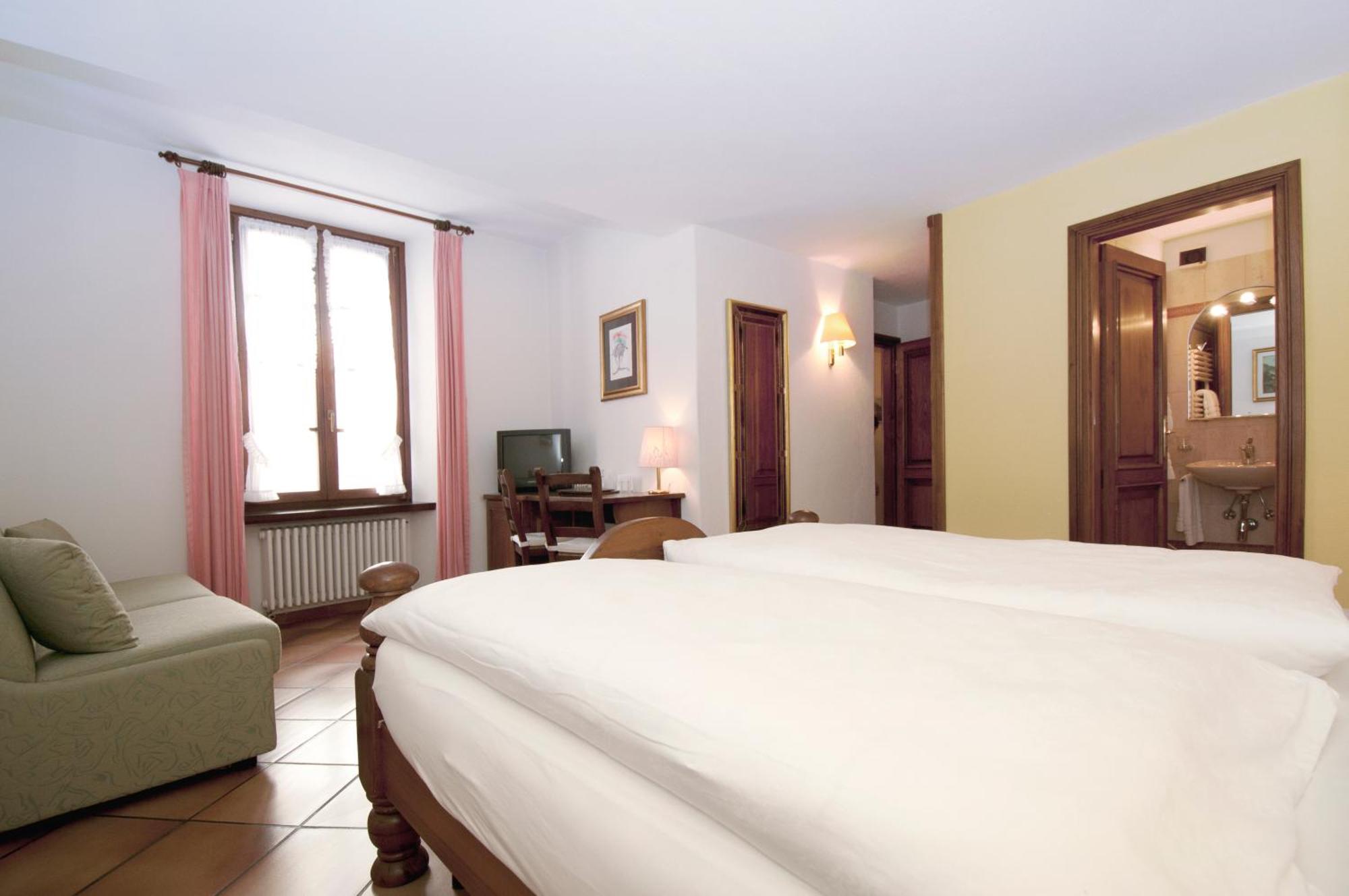 Albergo Ristorante Della Posta Моркоте Екстериор снимка