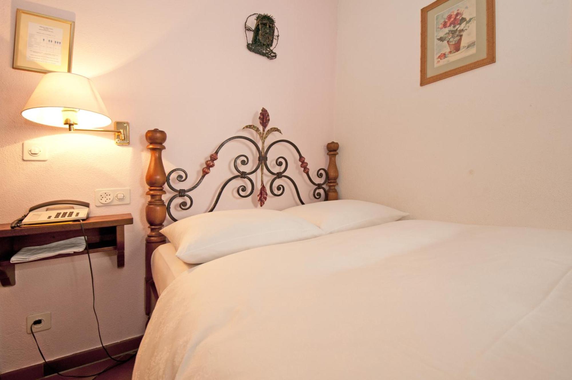 Albergo Ristorante Della Posta Моркоте Екстериор снимка